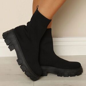 NEW! Fashion NOVA Trouble Doubled Knit Booties Ankle Boots Black Size 8.5
